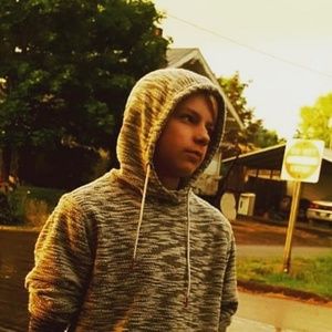 Meet your Posher, Logan